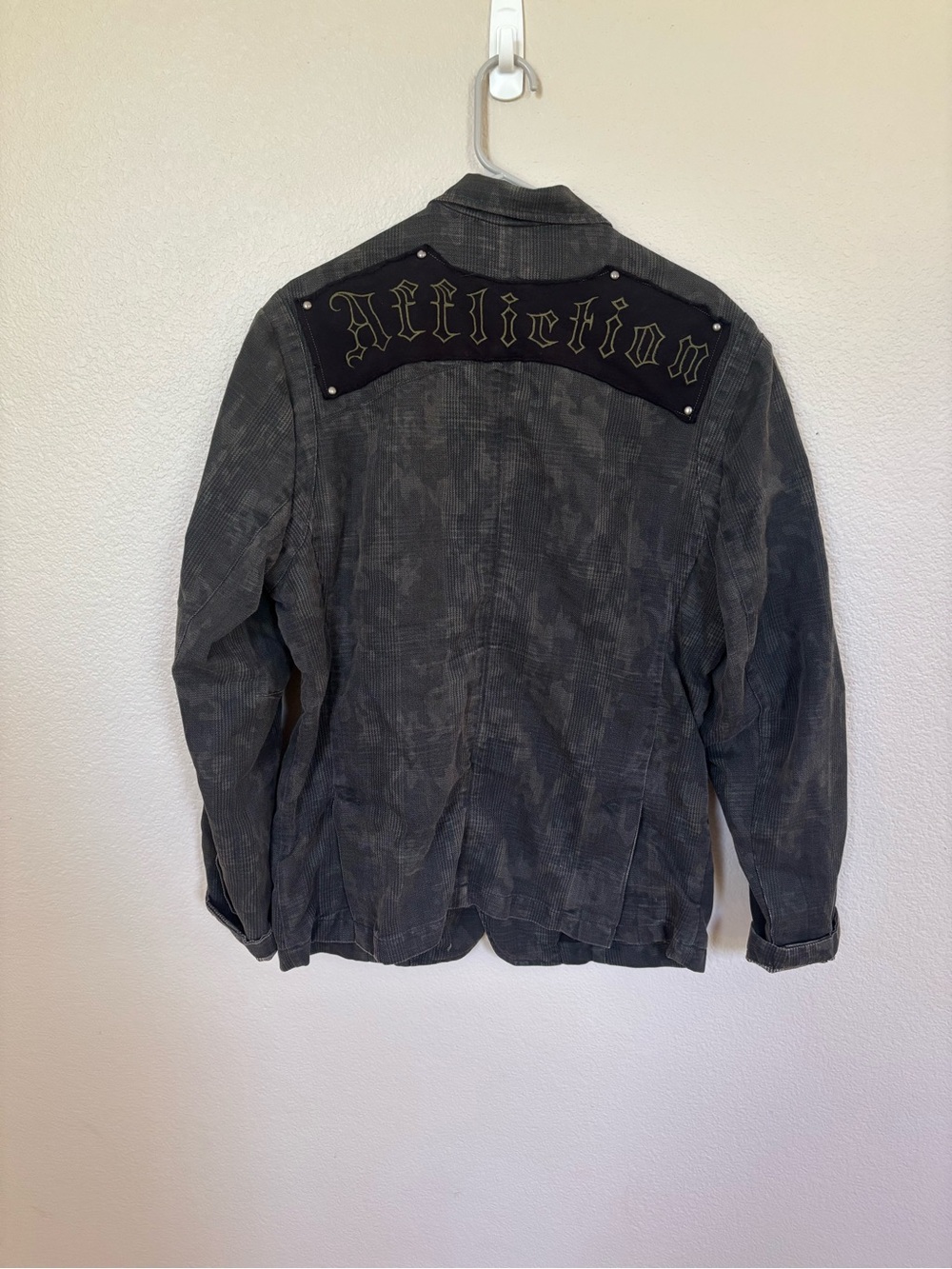 Men's Gray affliction Jacket with Green Graphic - Large - Picture 3 of 3